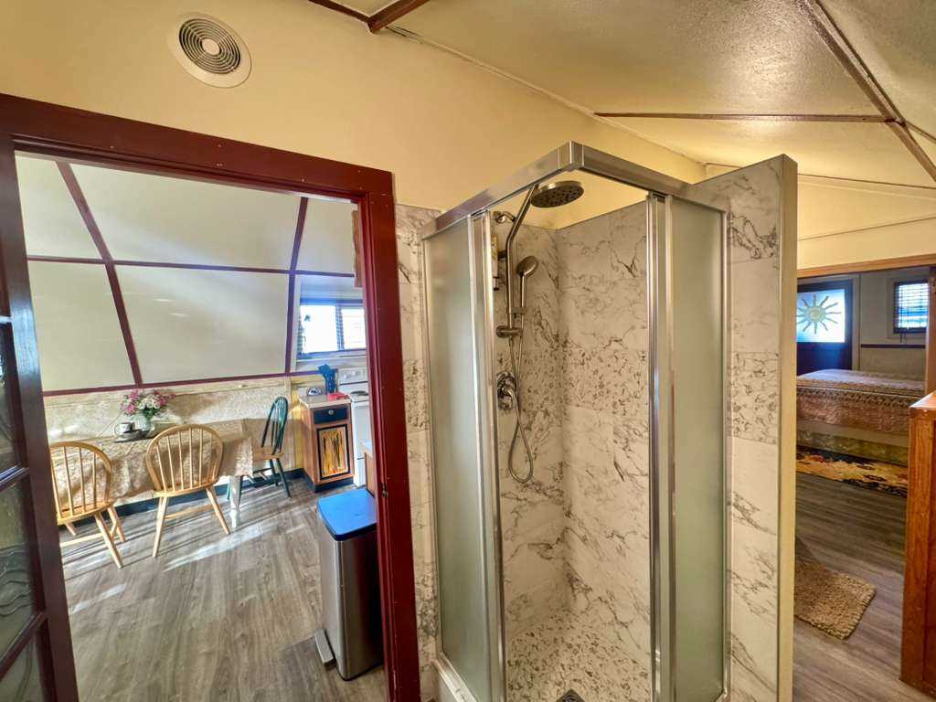 Seward Alaska private rentals Bathroom