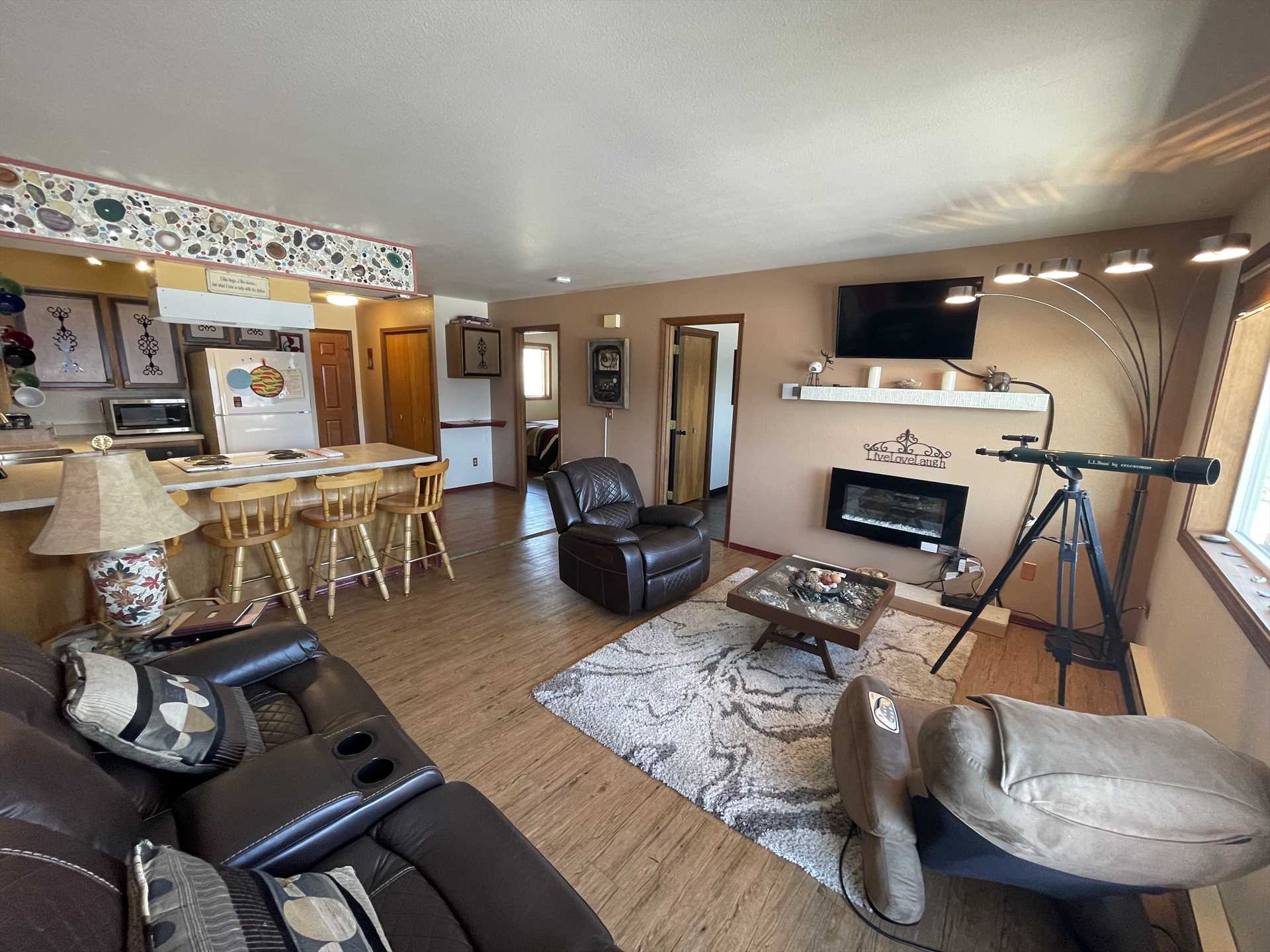 Seward Alaska Baywatch Living room
